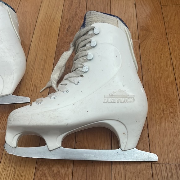 Lake Placid Molded Ankle Support Ice Skates - Picture 4 of 10